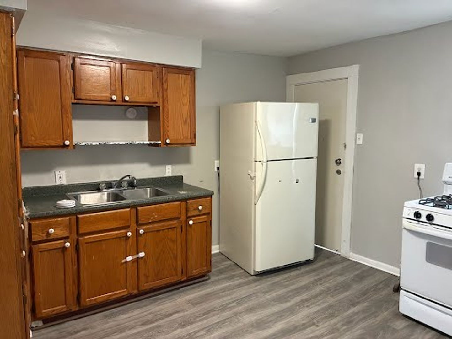 Milwaukee Apartment: 1532 S. 13th St