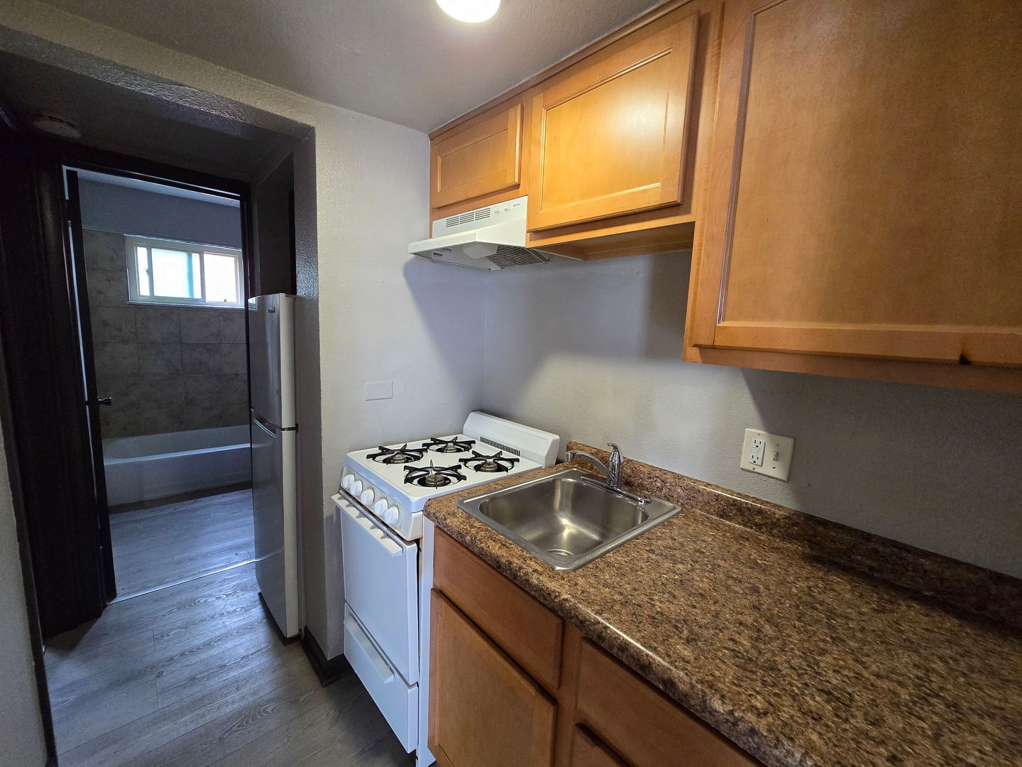 Milwaukee Apartment: 822 N 25TH ST