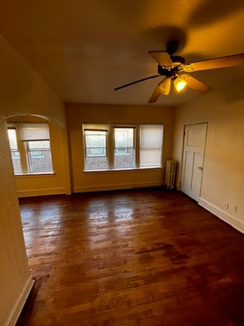 Milwaukee Apartment: 2327 W. Michigan St.