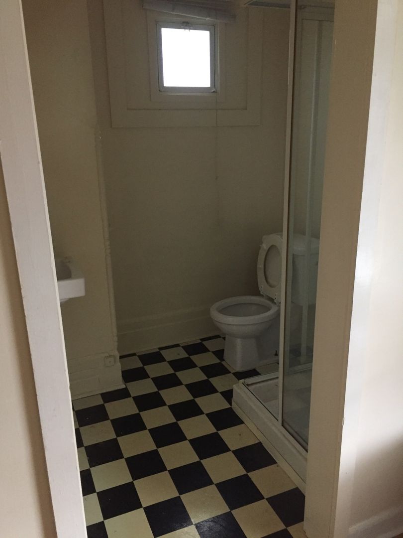 Milwaukee Apartment: 829 S 19th st.