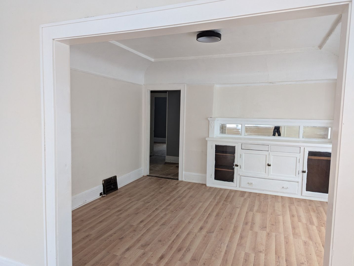 Milwaukee Apartment: 2600-02 N 50th St