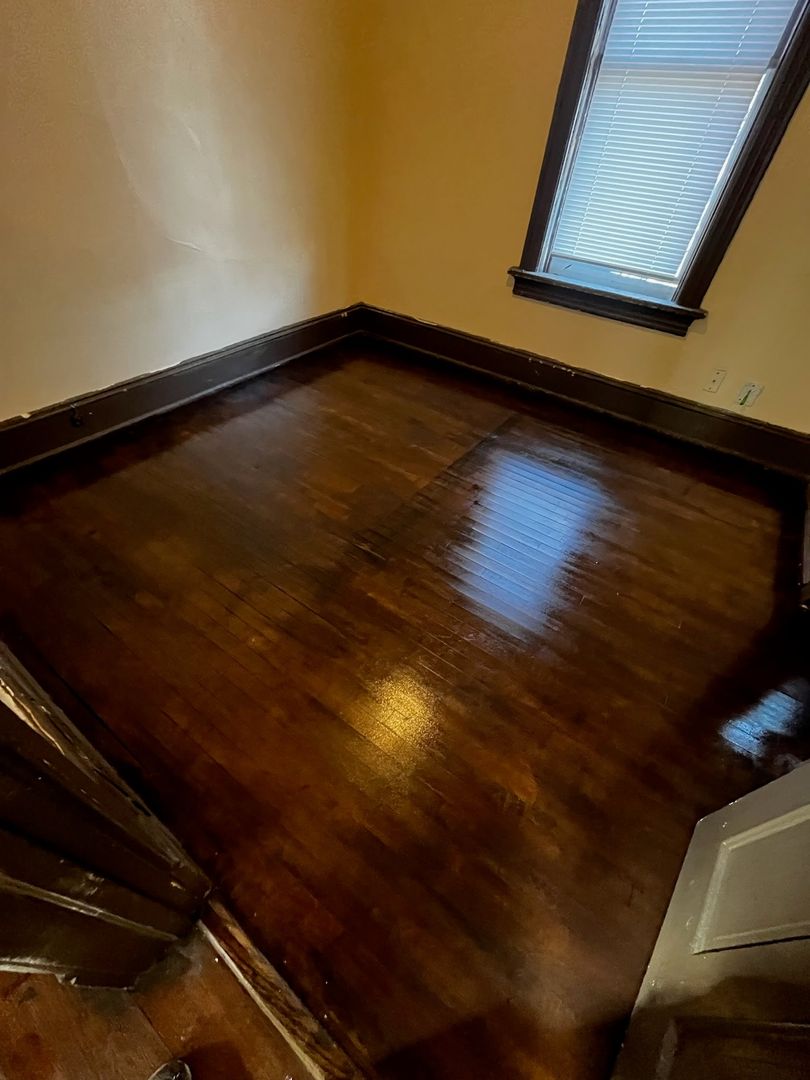 Milwaukee Apartment: 2502 N 9th St.