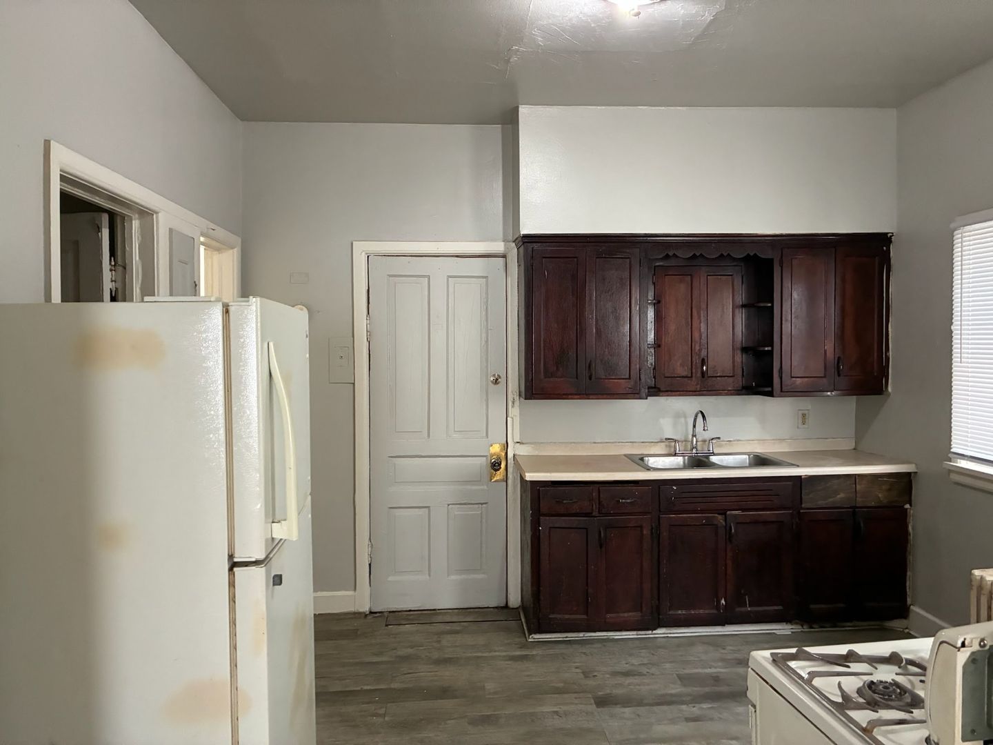 Milwaukee Apartment: 1130 W Washington St.