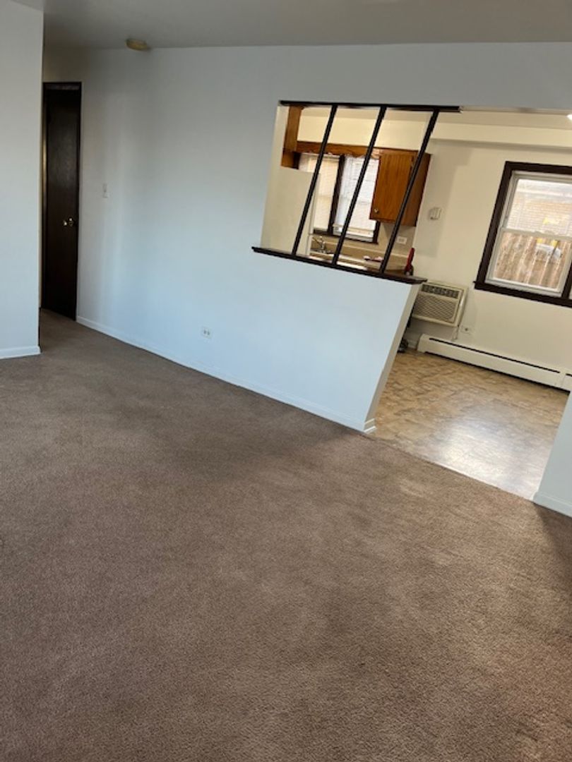 Chicago Apartment: 6234 West 63rd Street