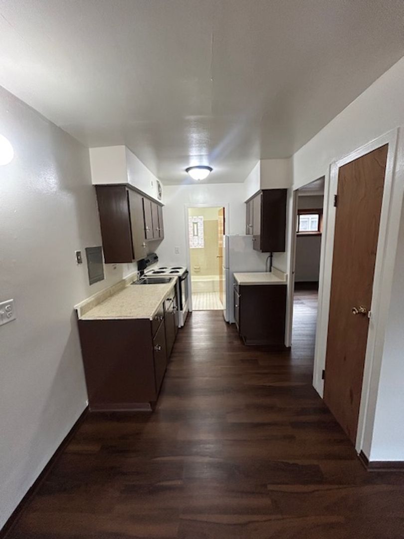 Berwyn Apartment: 6951 Stanley Avenue