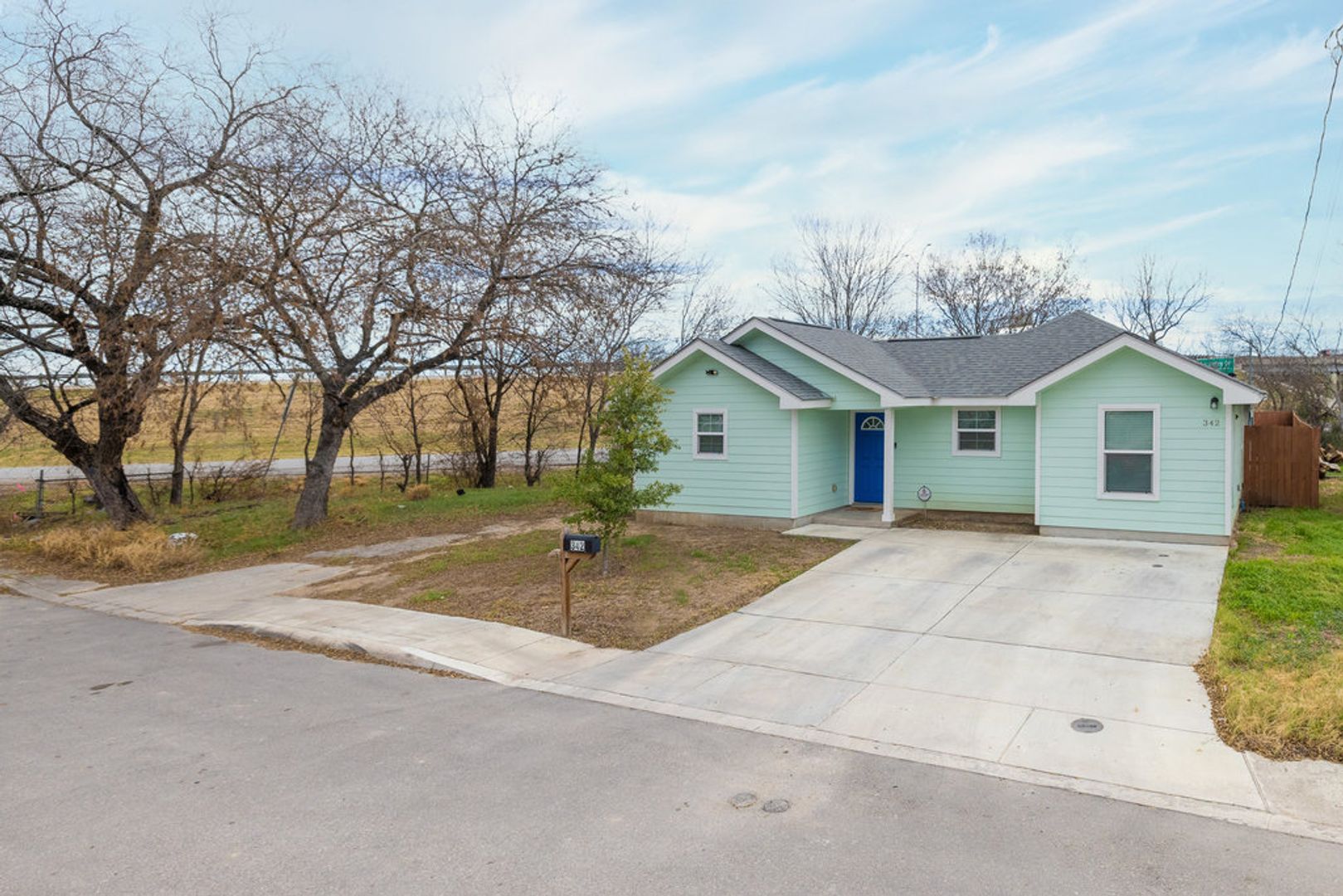 San Antonio House: 342 Ferris