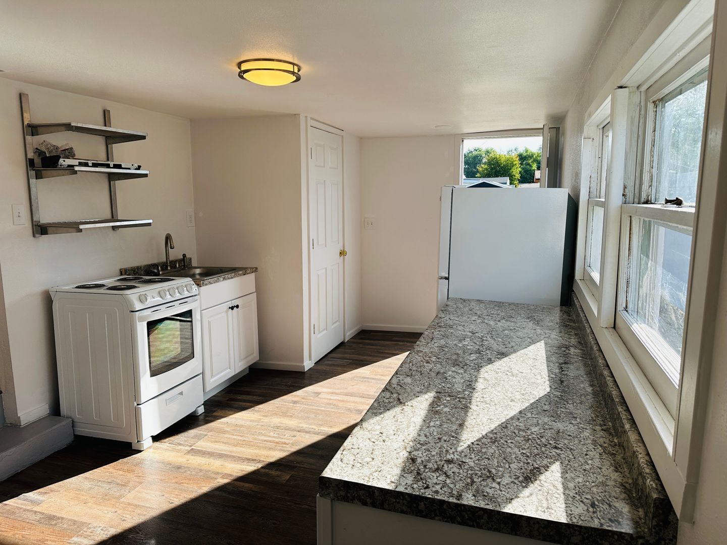 Billings Apartment: 415 16th St W