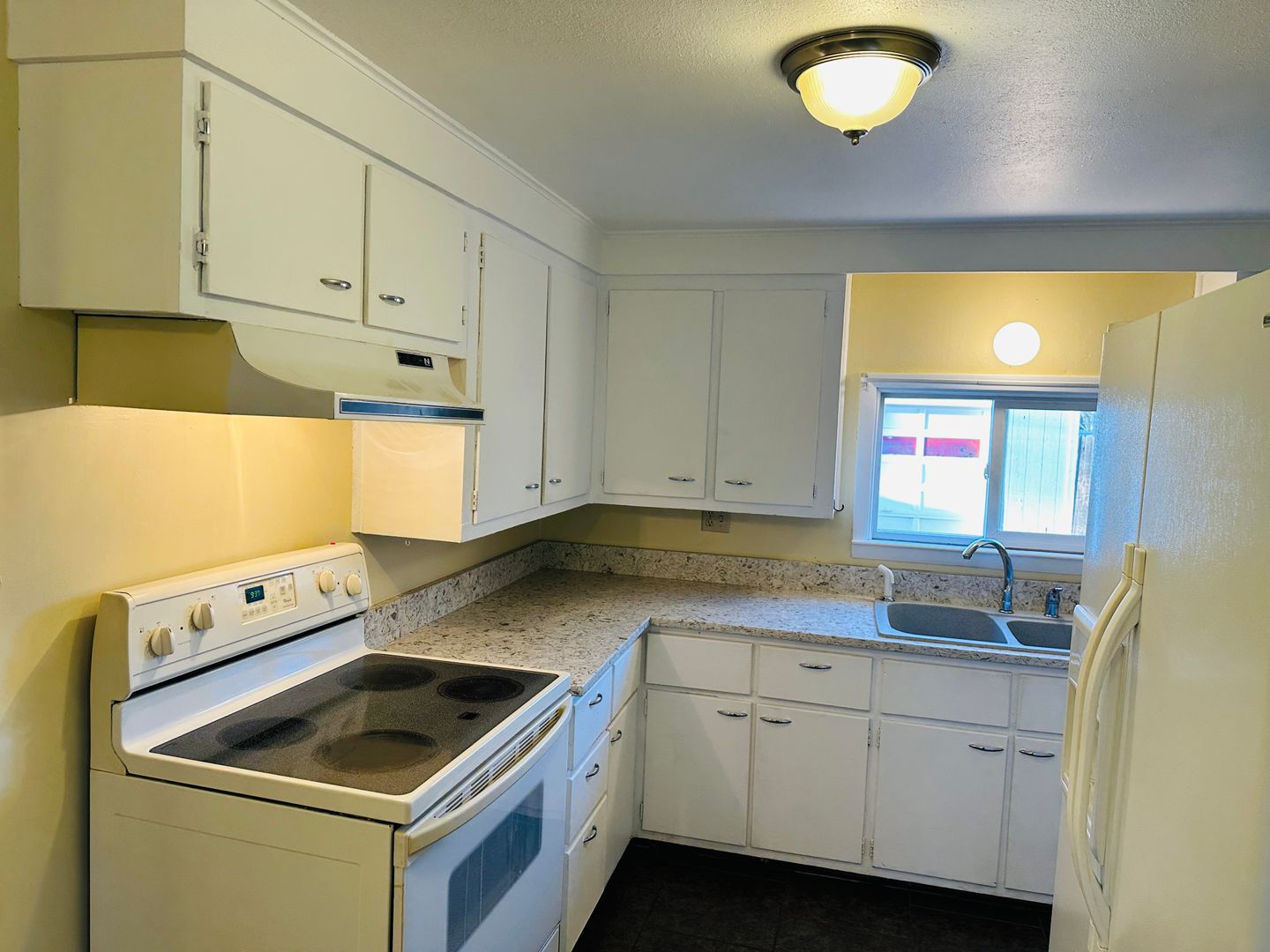 Billings Apartment: 720 1/2 S. 32nd St.