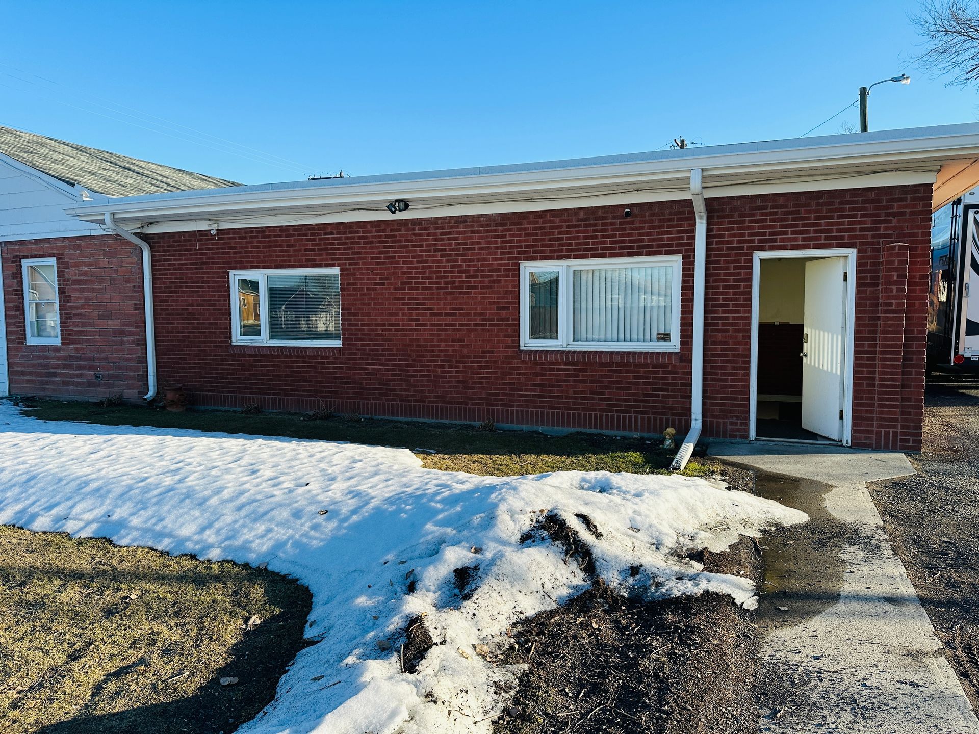 Billings Apartment: 210 Hallowell Lane, Unit A