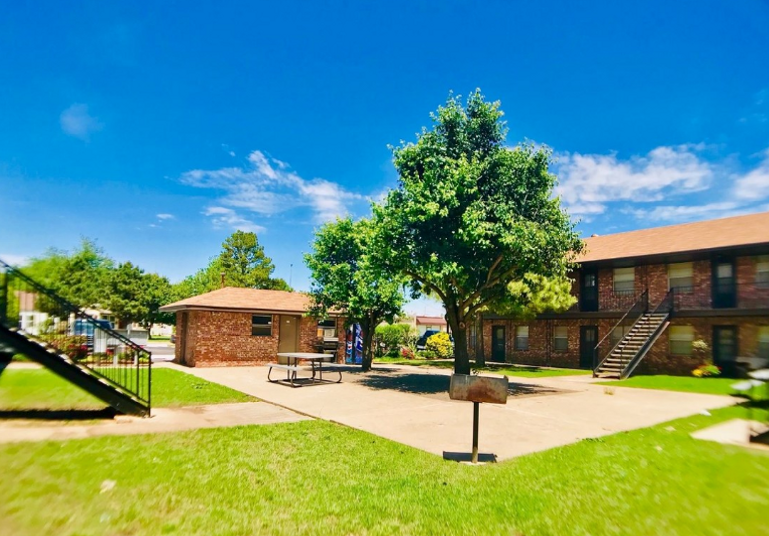 Warr Acres Apartment: 5912 NW 41st