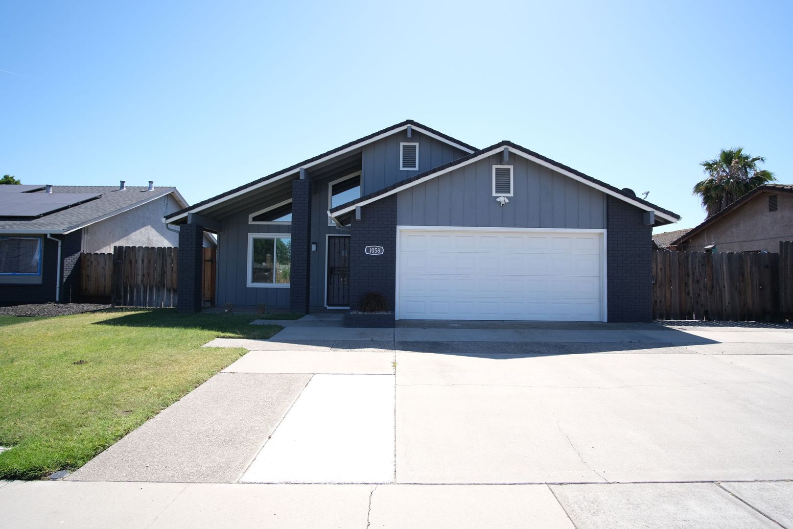 Manteca House: 1058 Locust Ave