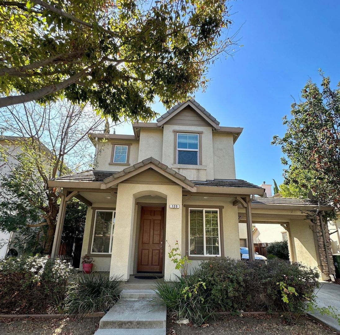 Tracy House: 120 McDermott Ave