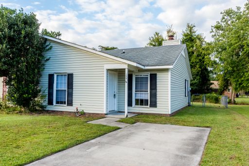 COMING SOON -2 bedroom in the city limits – photo 1
