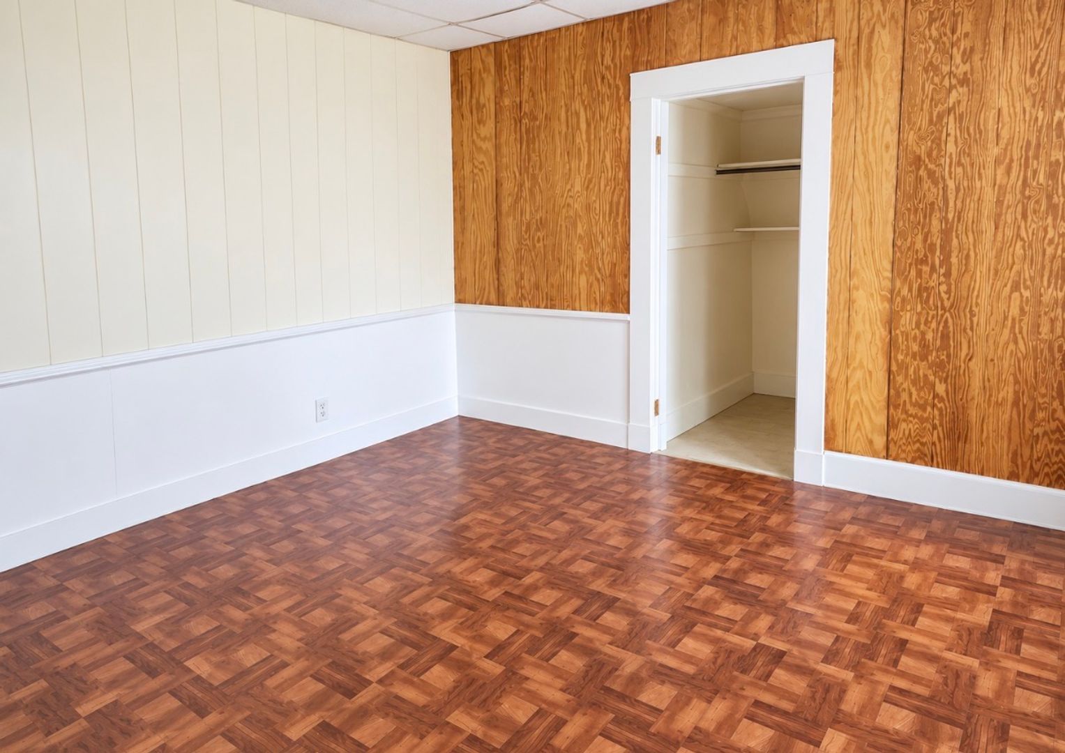Chester Apartment: 617 Depot Street