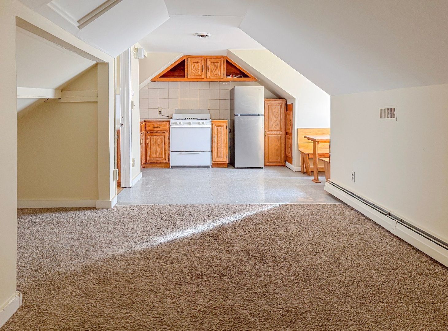 Rutland Apartment: 1000 US Route 4 East, Apt 103