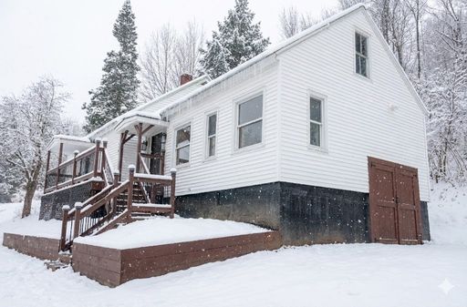 Listing photo thumbnail