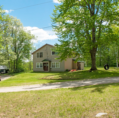 Listing photo thumbnail