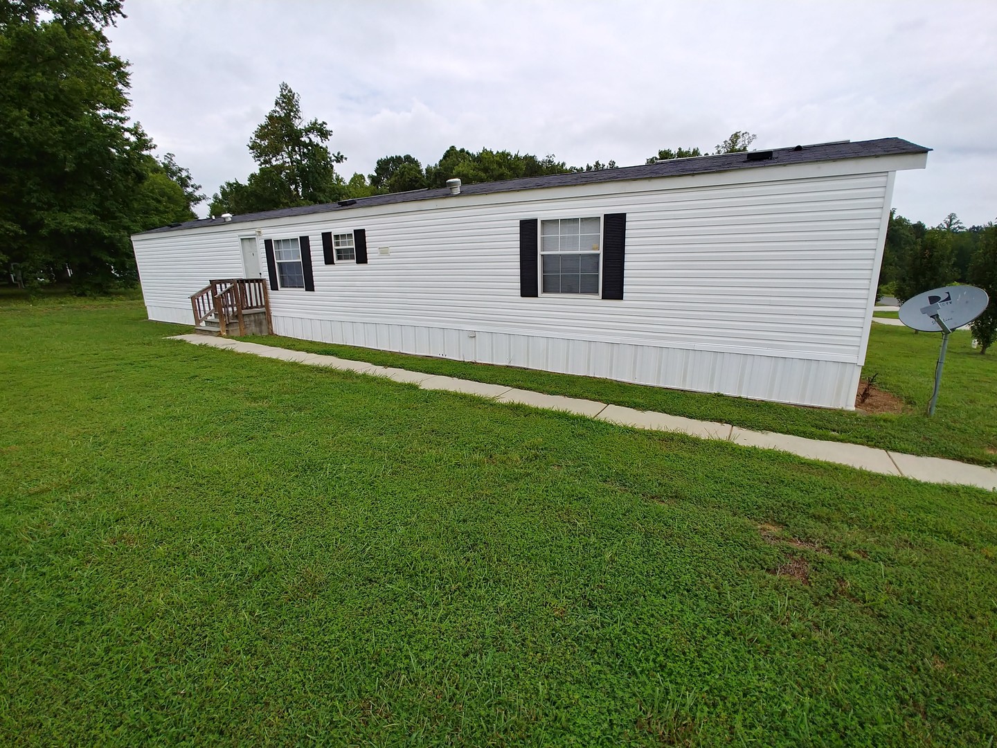 Siler City Apartment: Hampton Village