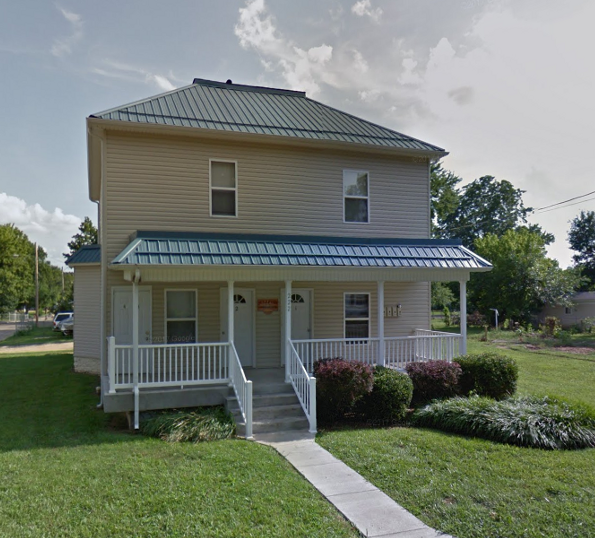 Farmington Apartment: 222 Patterson St.