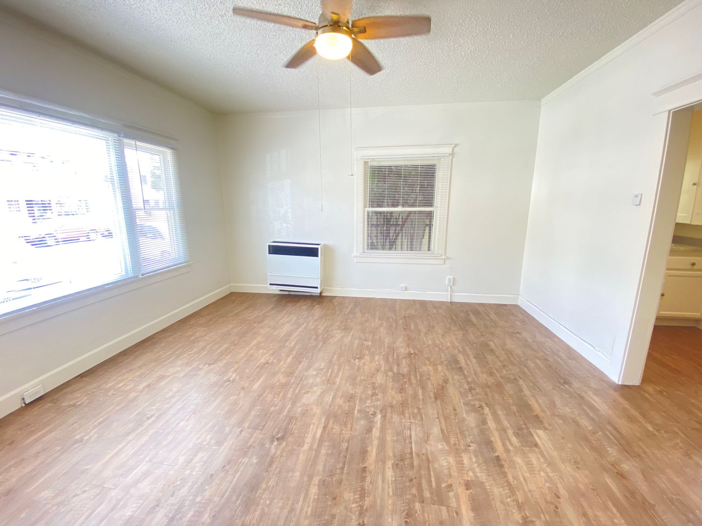 Long Beach Apartment: 1010 E 2nd St