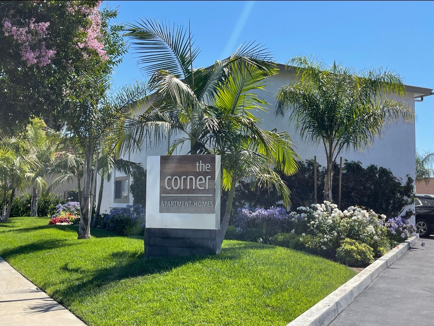Huntington Beach Apartment: 2520 17th St