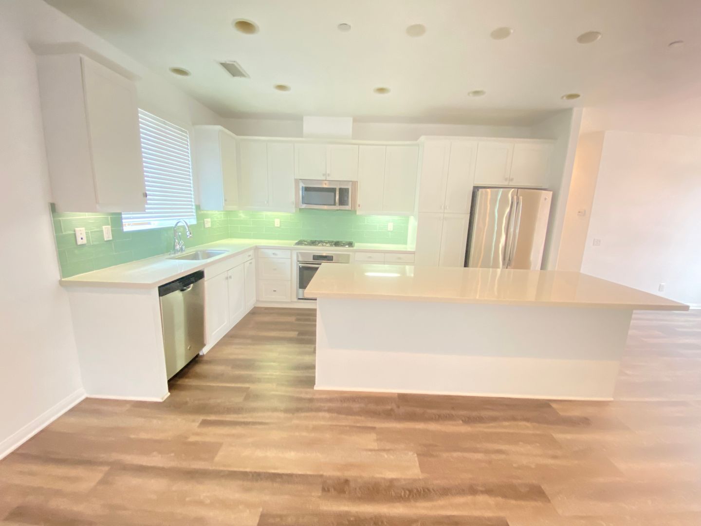 San Clemente Apartment: 2721 S El Camino Real