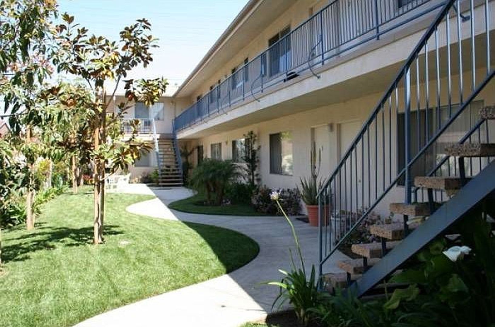 Costa Mesa Apartment: 383 W. Wilson Street