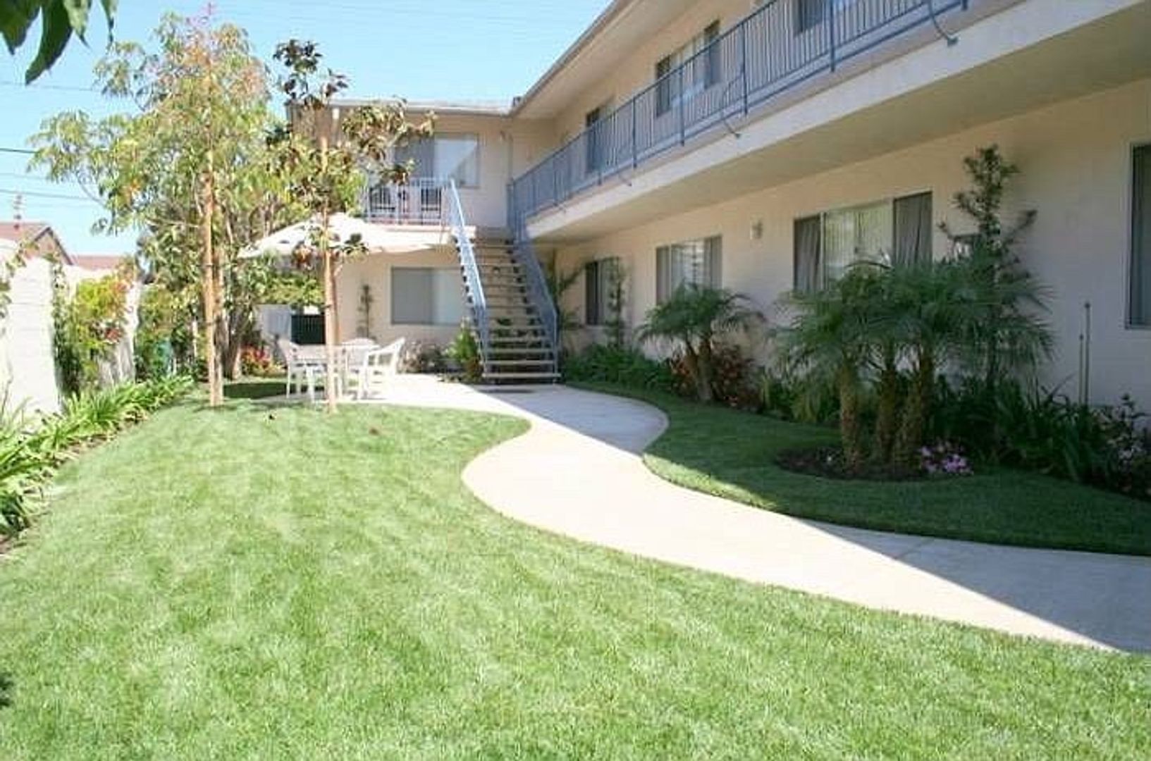 Costa Mesa Apartment: 383 W. Wilson Street