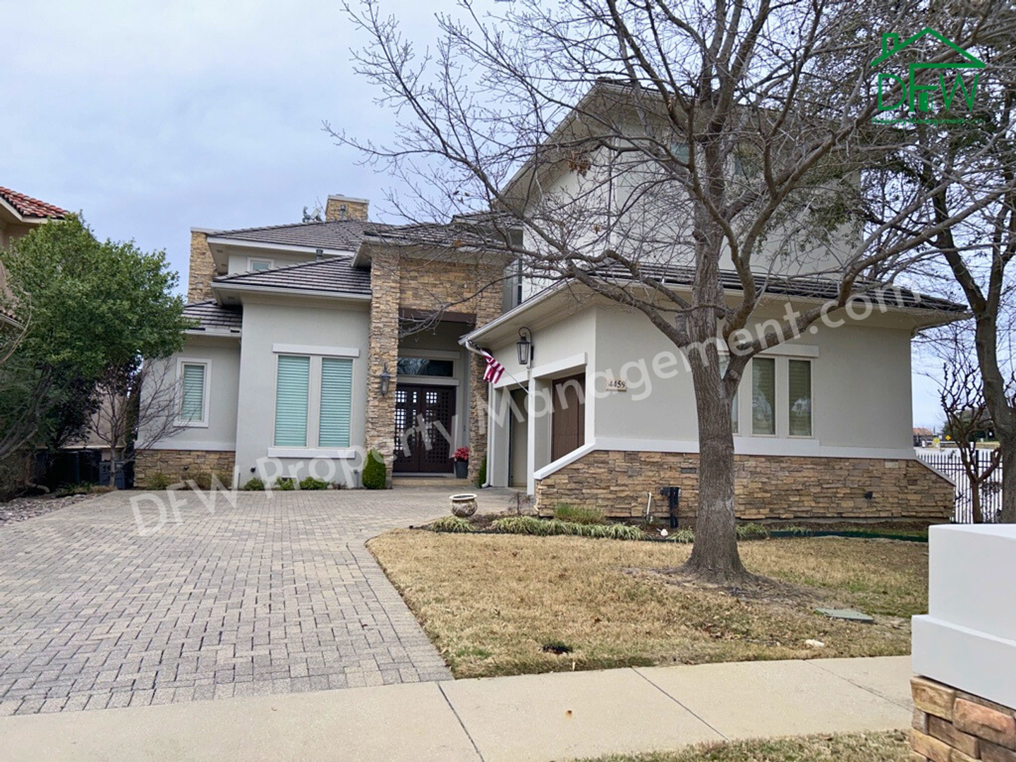 Irving House: 4459 Lena Ln