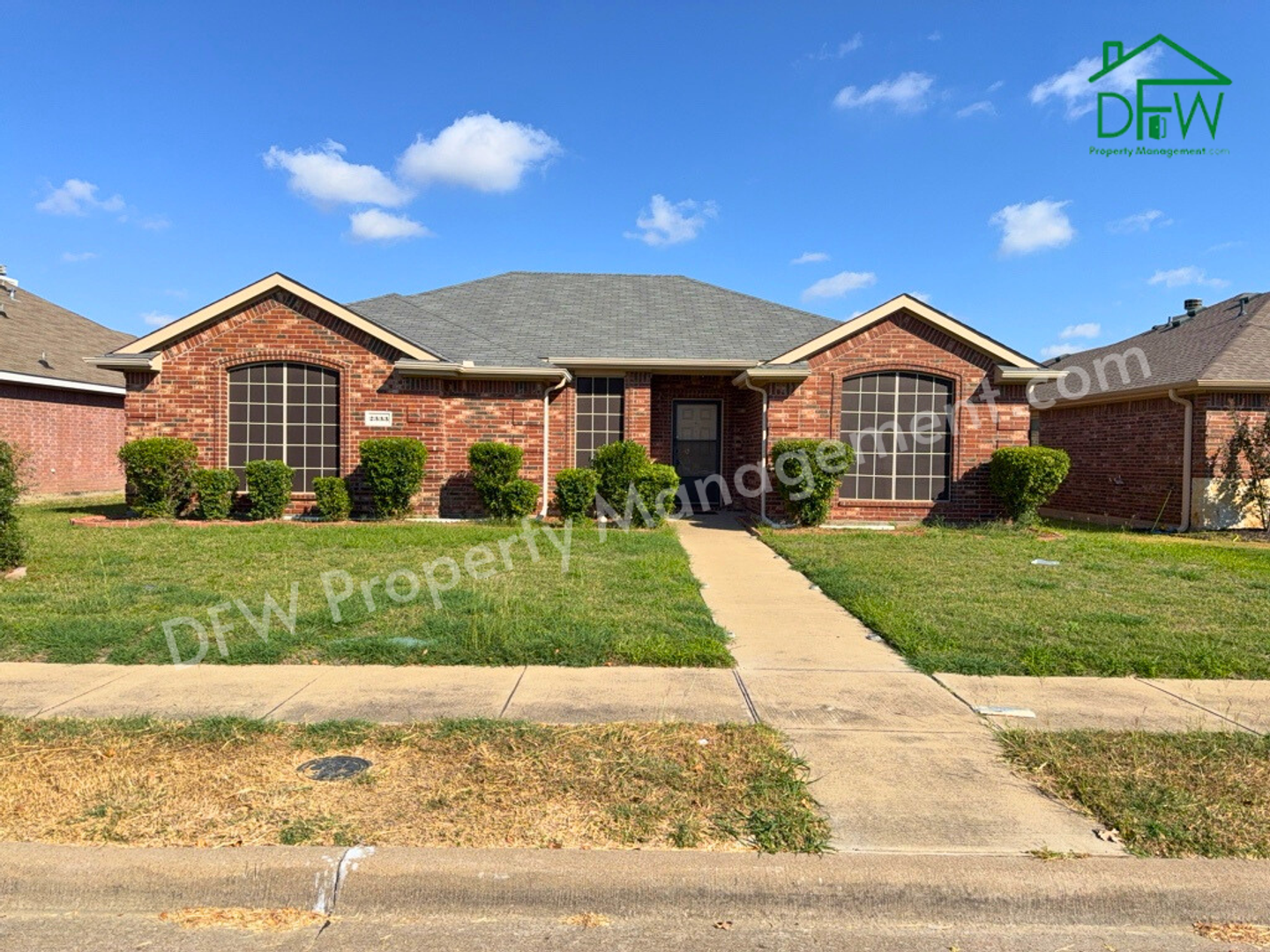 Lancaster House: 2333 Cedarwood Dr