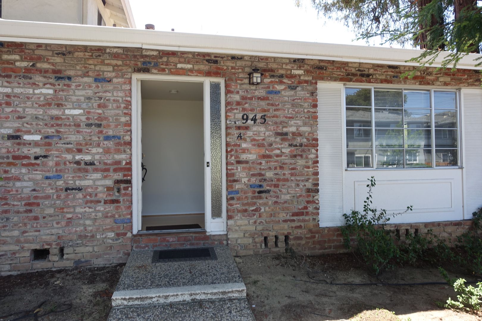 Menlo Park Apartment: 945 Crane Street