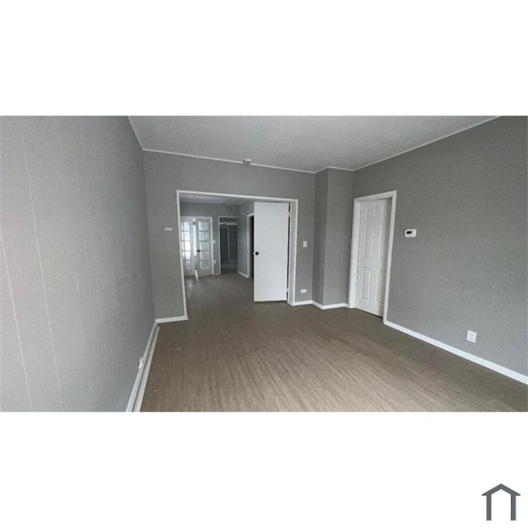 CLEVELAND House: 3638 SYKORA RD.