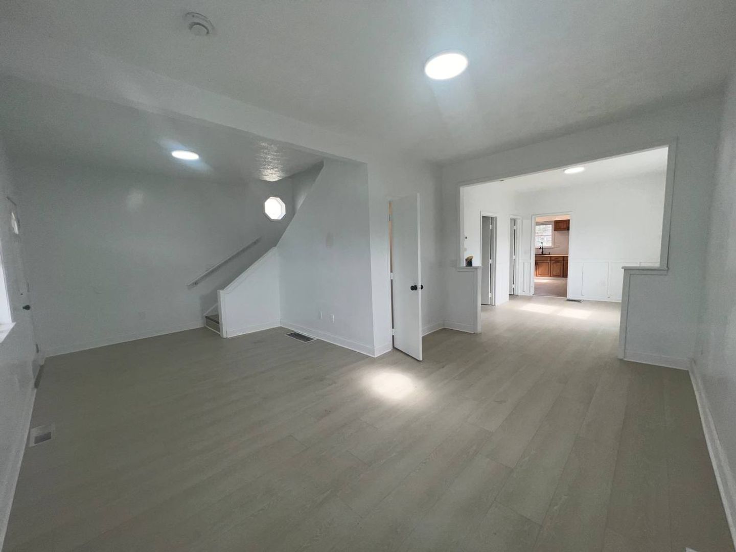 ELYRIA House: 121 MONROE ST.