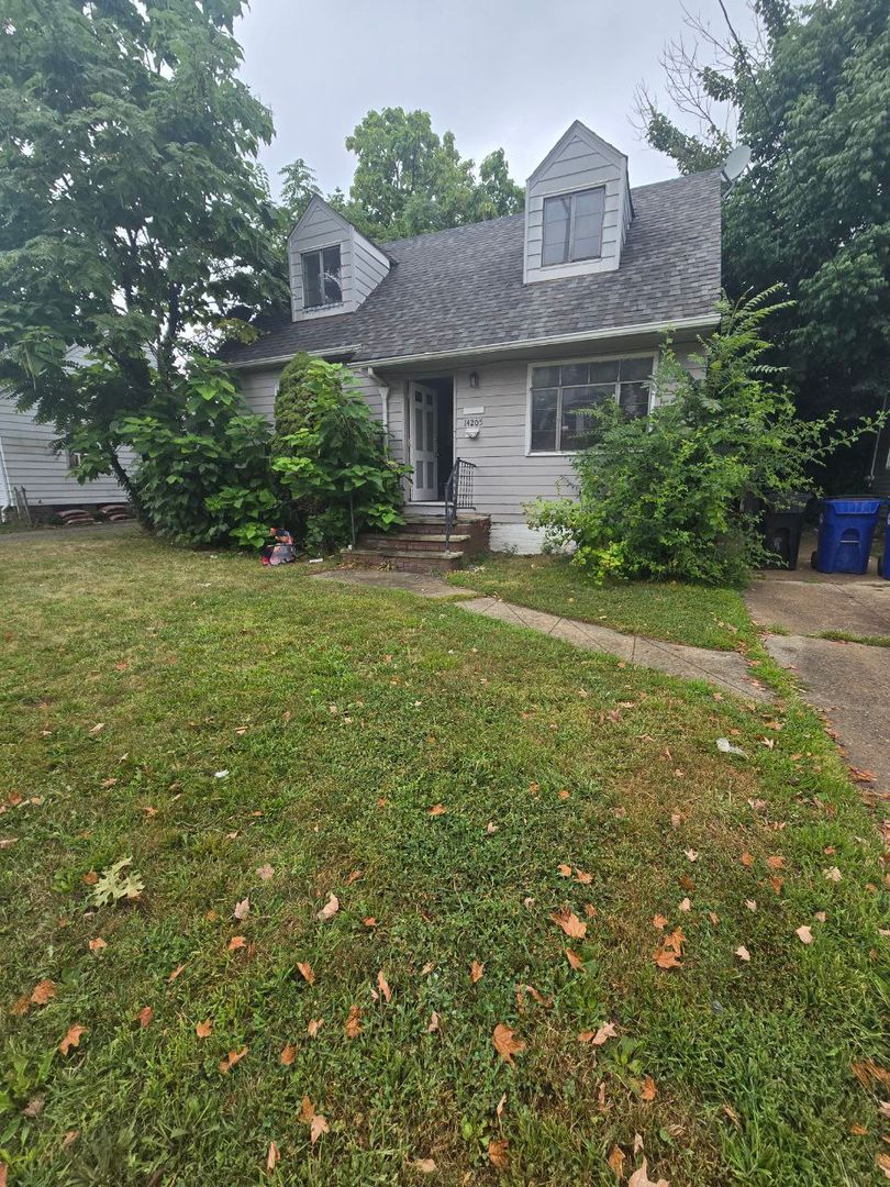 CLEVELAND House: 14205 SYLVIA AVE.