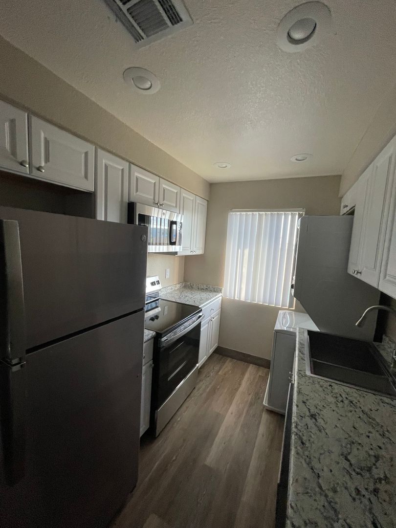 Las Vegas Apartment: 2665 S Bruce St