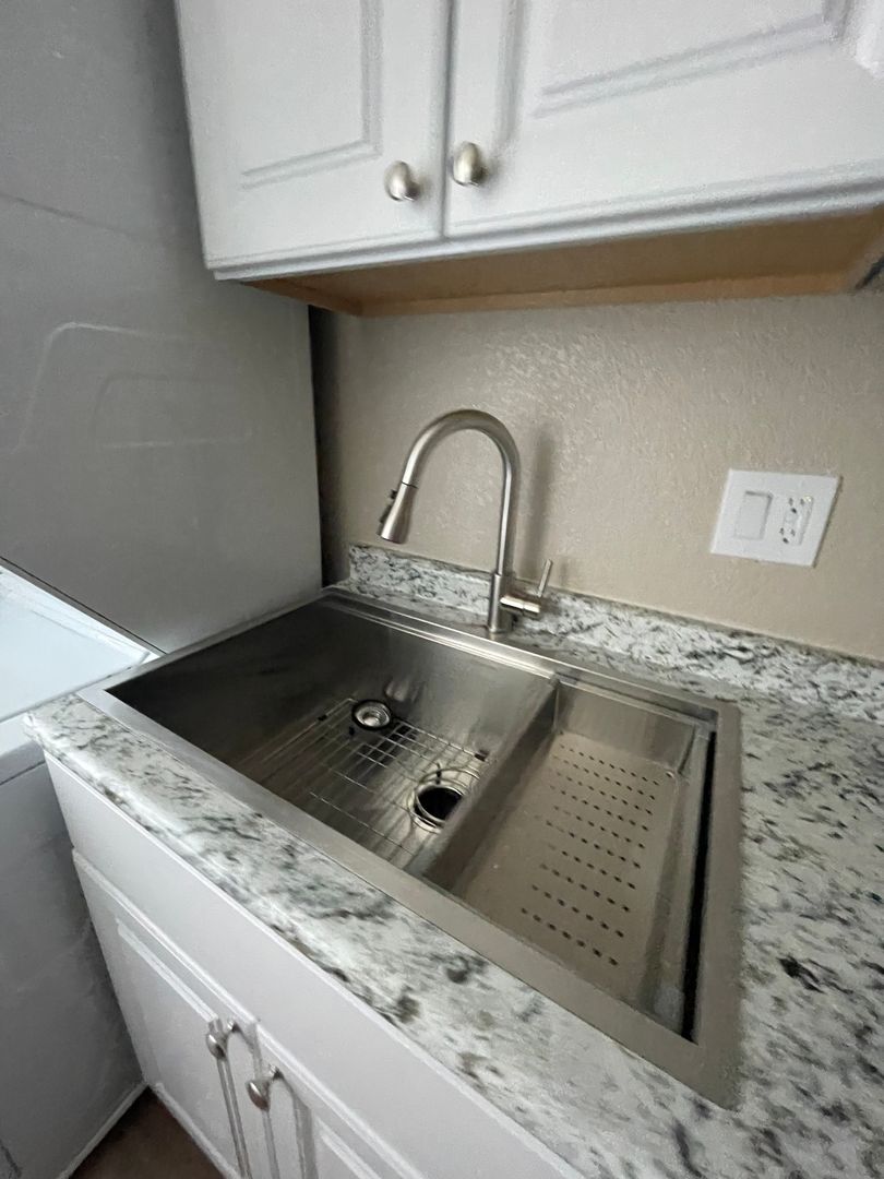 Las Vegas Apartment: 2665 S Bruce St