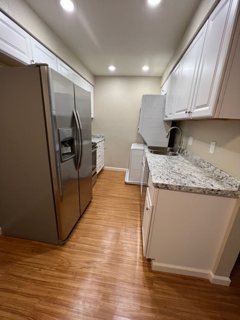 Las Vegas Apartment: 2665 S Bruce St