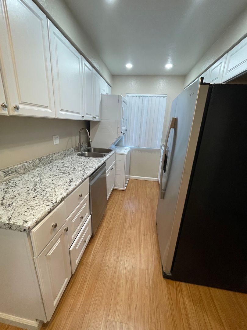 Las Vegas Apartment: 2665 S Bruce St