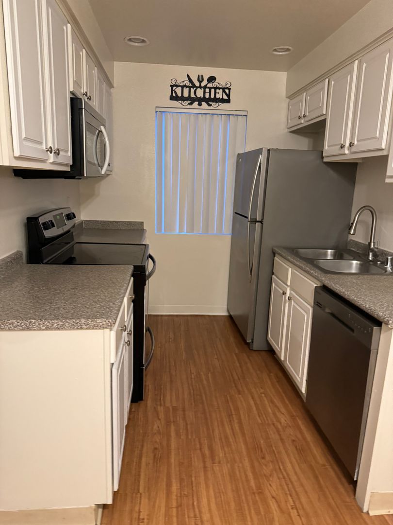 Las Vegas Apartment: 2665 S Bruce St