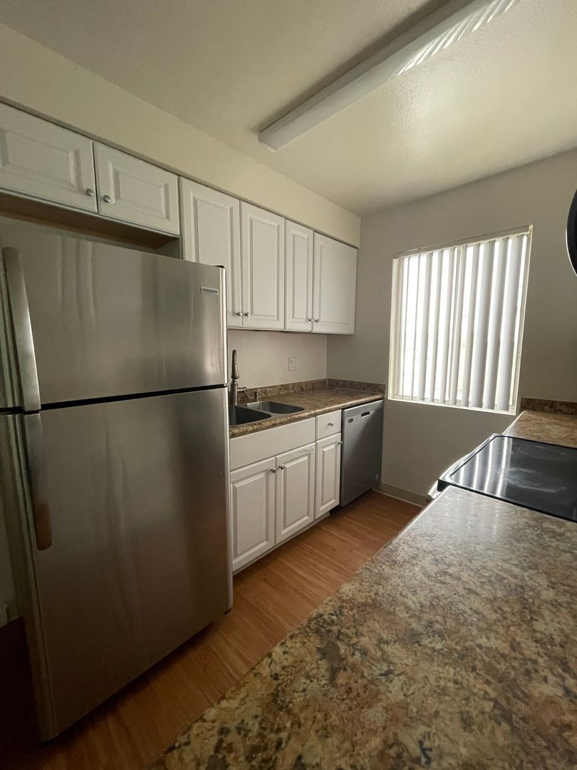 Las Vegas Apartment: 2665 S Bruce St