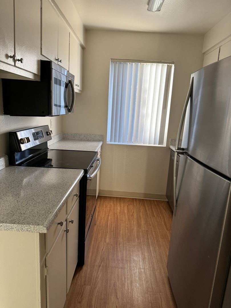 Las Vegas Apartment: 2665 S Bruce St