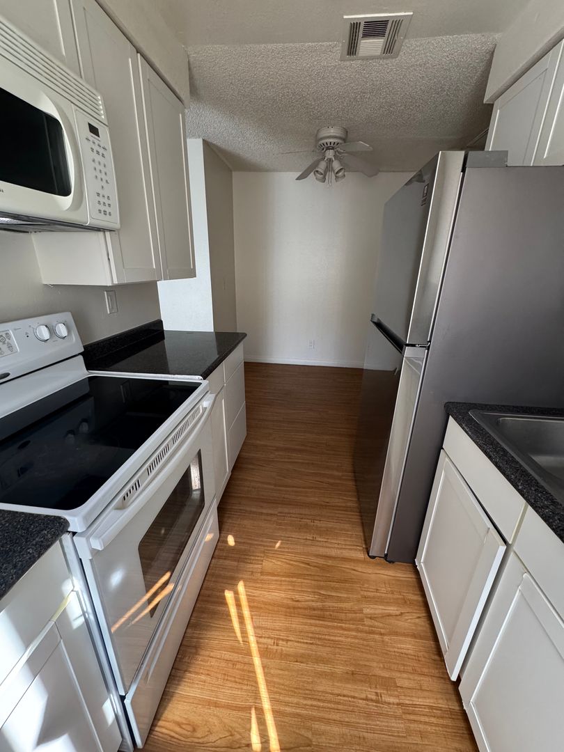 Las Vegas Apartment: 2665 S Bruce St