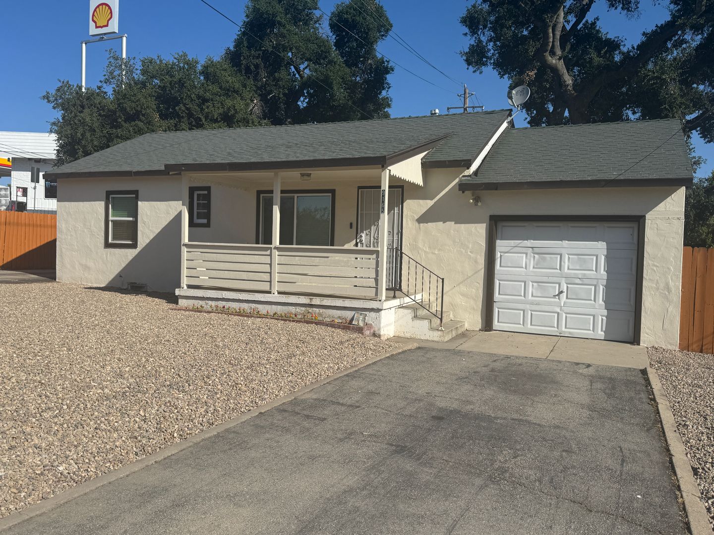 Atascadero House: 9165 San Gabriel Rd.
