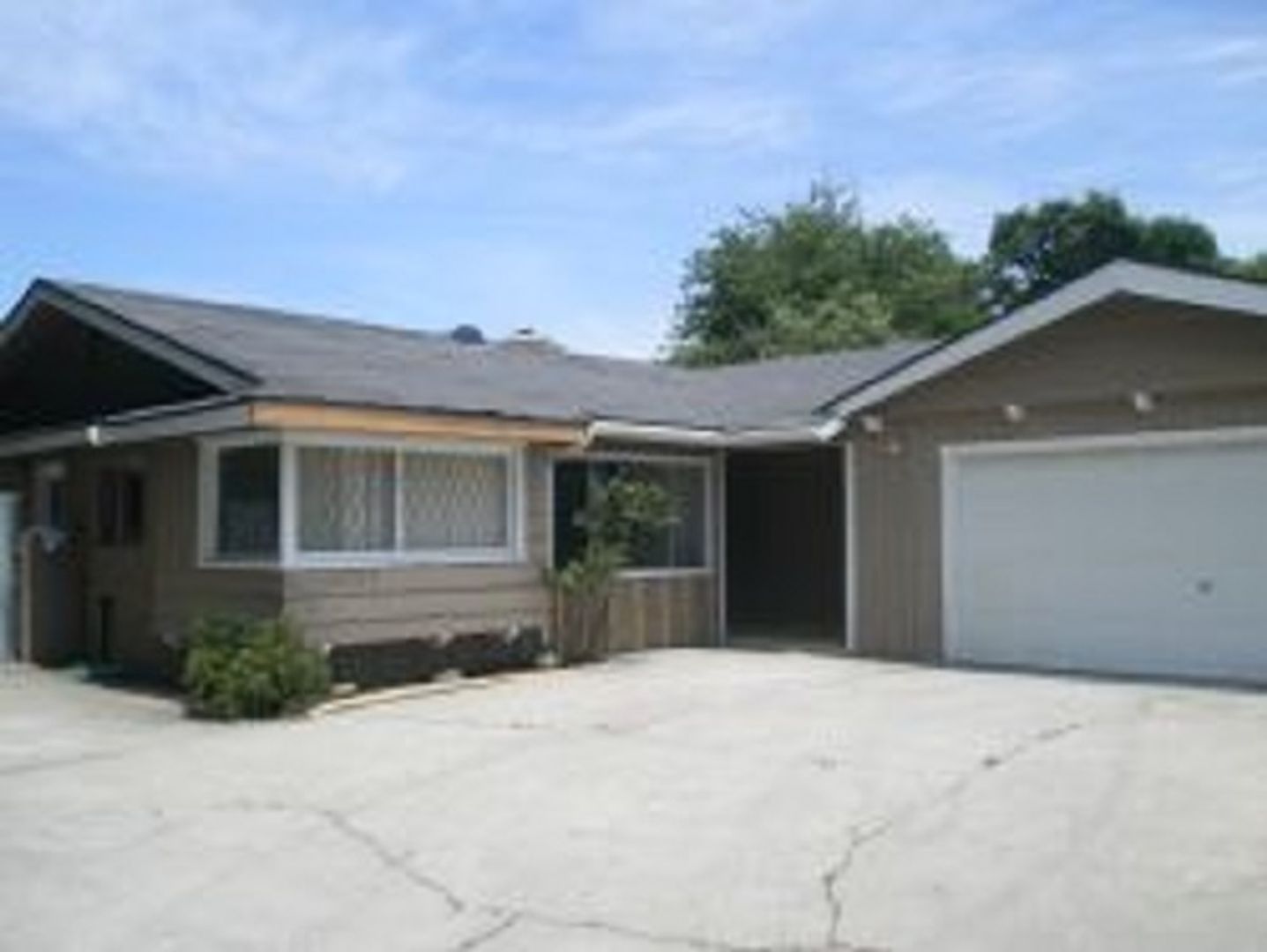 Atascadero House: 4325 Cayucos