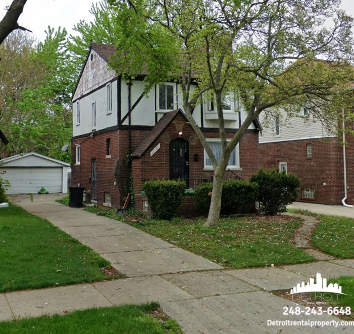 Detroit House: 12161 Whitehill