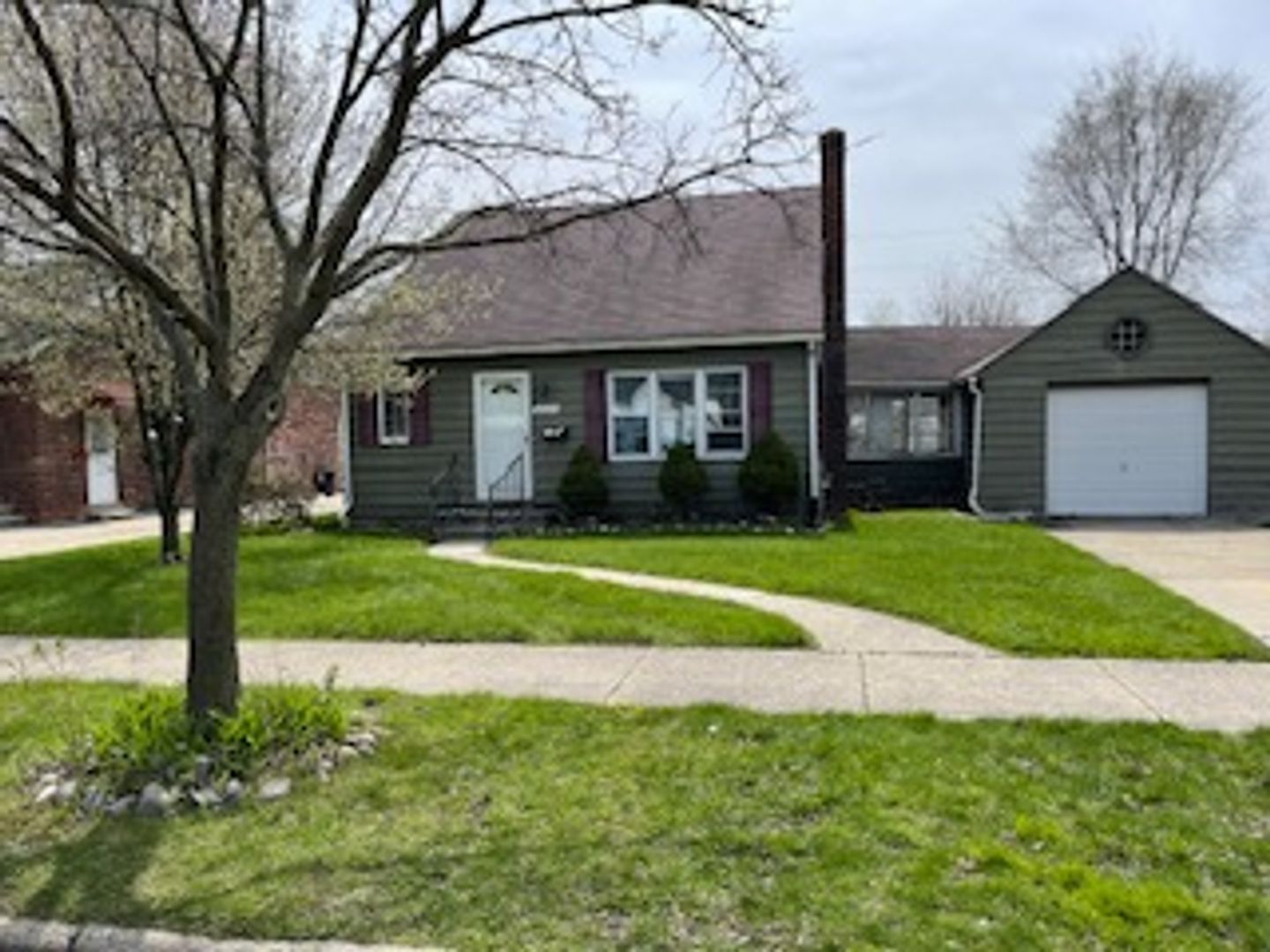 Harper Woods House: 20664 Kenosha *