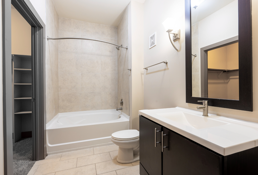 Smart Space, Sleek Style in the Heart of Carmel City Center – photo 1