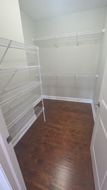 Huge 3-Bedroom, 2-Bath 2200 sqft – photo 1