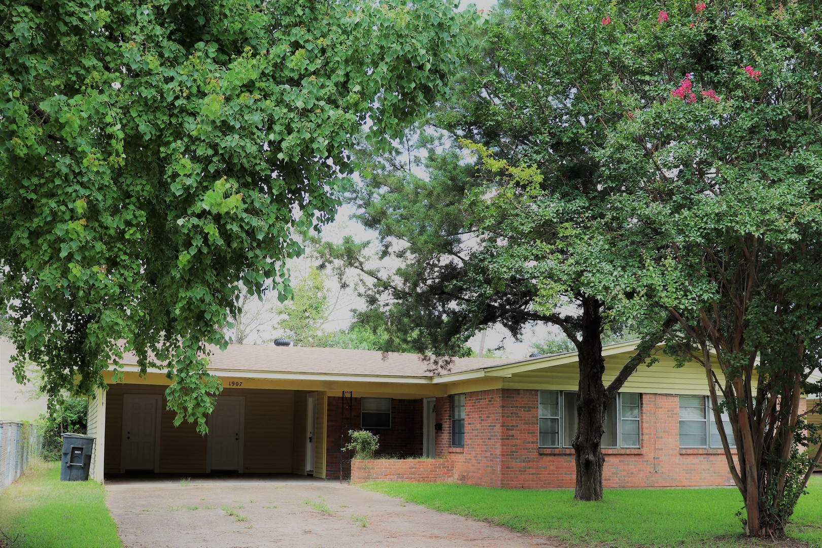 Bossier City House: 1907 Bonn St.