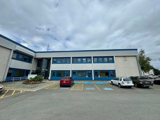 Office Space Available in Arctic Plaza – photo 1